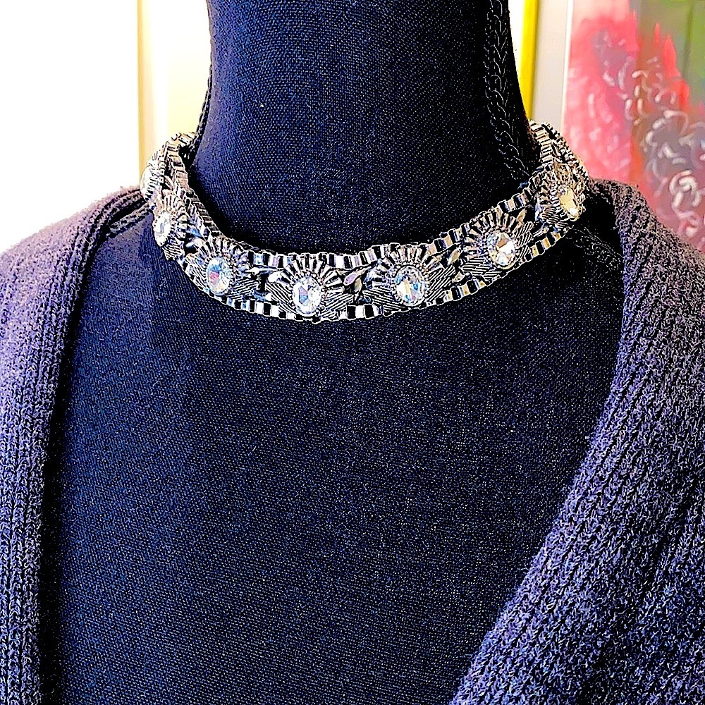 Elegant Silver Choker Necklace